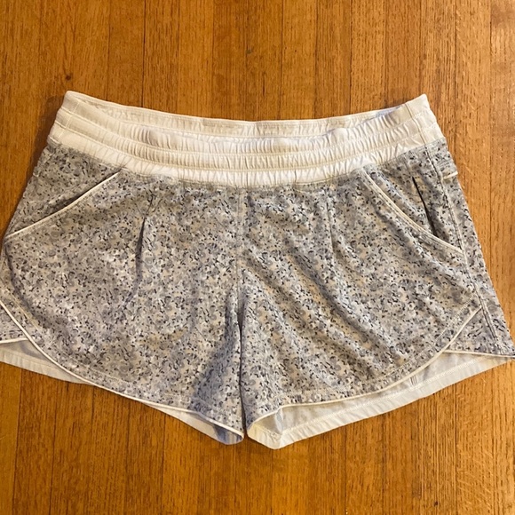 lululemon athletica Pants - lululemon athletica shorts - size 10